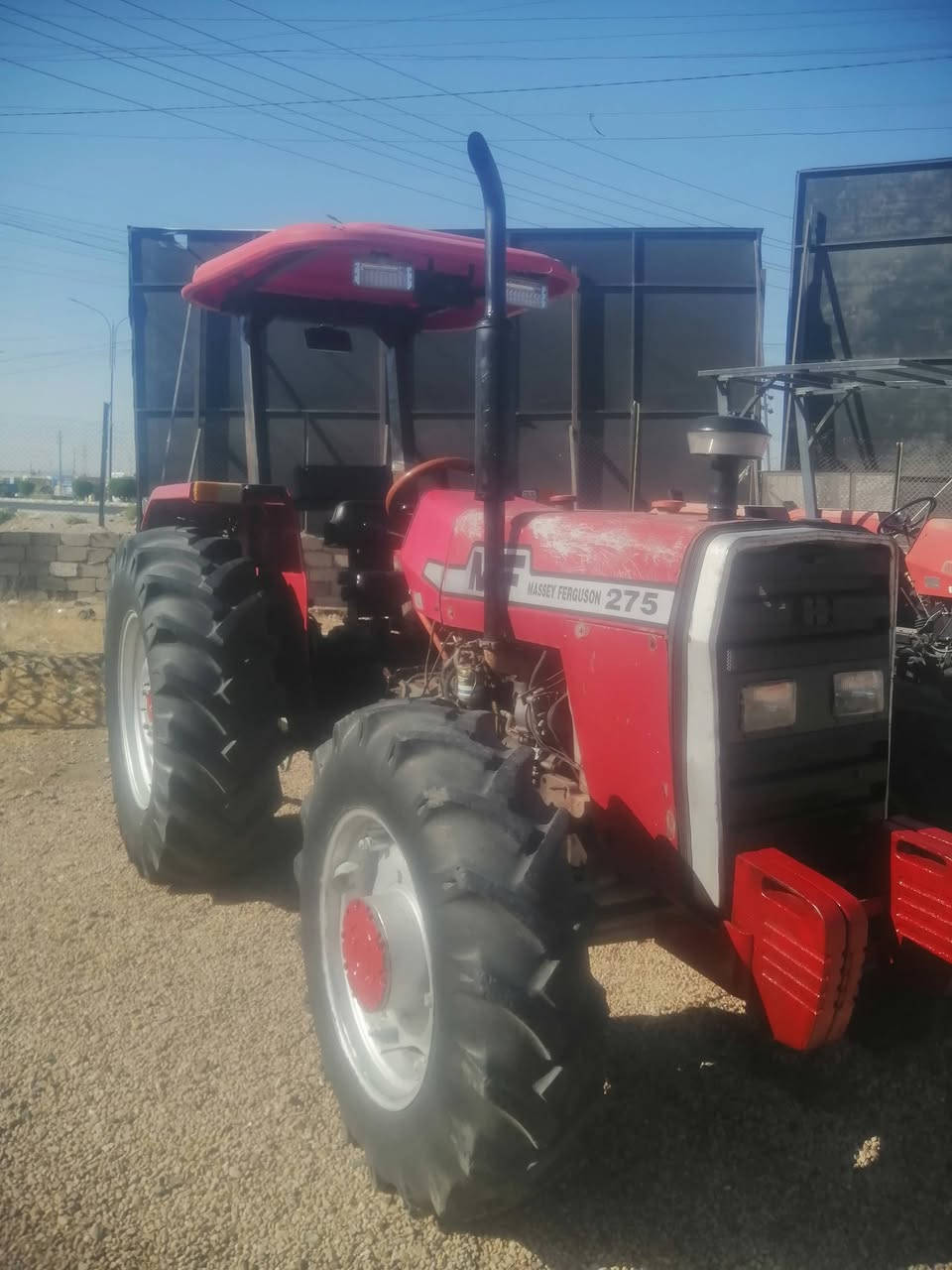 سلام عليكم تركتر فوركسن دبل اكسل بلادي محرك وكلشي نضيف بي مابي اي  شي شغل وطلع   حجم 275 رقم بغداد مكاني الانبار   لتواصل  رقمي وما اقصر ويا جميع تحياتي ***********
