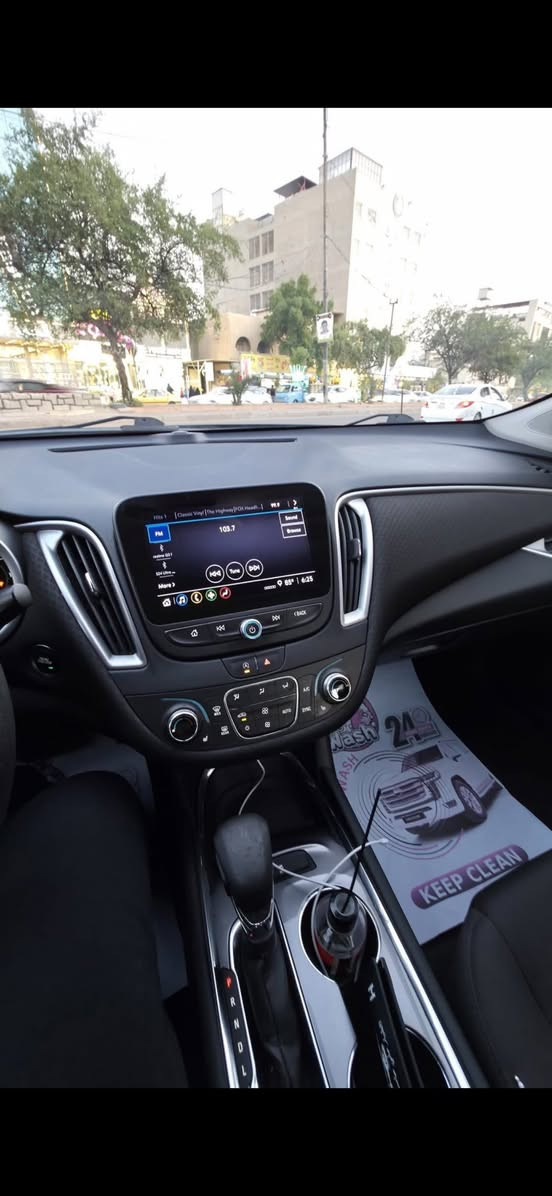 السلام عليكم للبيع ماليبو lt بانوراما سياره بدون صبغ كلش نضيفه وكامله ع اخر حبه مابيها كلشي نقص موديل 22ماشيه 90 مكانها بغداد حي الجهاد رقم اربيل ب اسمي سعرها 138 خاص موجود وهذه رقمي هم بي واتساب ***********
