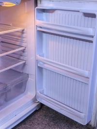 ثلاجه • ٢٤ قدم • جديد