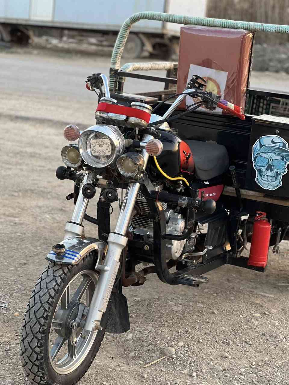 سلام عليكم ستوتة للبيع موديل 2020محرك 150ستوتة قلاب خير من الله معرض شاخوان كفالة عامة اي نقص مابيهة مال جناي ربع ماذب عليهة بوجهك للشغل الاستفسار الاتصال على الرقم ***********
