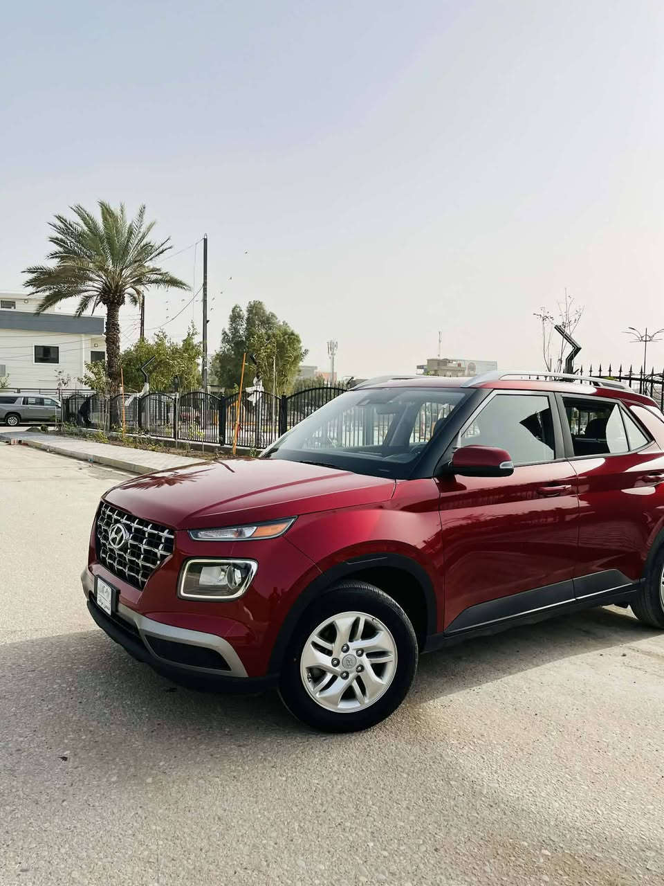 السلام عليكم
للبيع فقط أعتذر عن المراوس 
هونداي فينو موديل 24.
دخول جديد منفيست باسمي تحويل مباشر 
مواصفاته
بصمة تشغيل وبصمة فتح أبواب وتشغيل عن بعد 
لون ماروني دم الغزال (لون مميز)
محرك 1600 تنفس طبيعي 
رادار امامي وجانبي وخلفي 
فول تحكم استيرن 
كشنات مخمل تدفئة 
ويلكب تويل
شاشة تدعم كار بلي 
كيجات ديجيتال 
وباقي المواصفات معروفة 
((حادثه بونيد وجاملغ براكيت شواصي مكفولة راديترات مروحة تبريد كير محرك مكفول شركة شرط الفحص)) 
مكان بغداد شهداء السيدية 
السعر ب 125 وبيه مجال بسيط 
للاستفسار الاتصال على الرقم التالي *********** بي واتساب راسلني إدزلك صور الحادث
