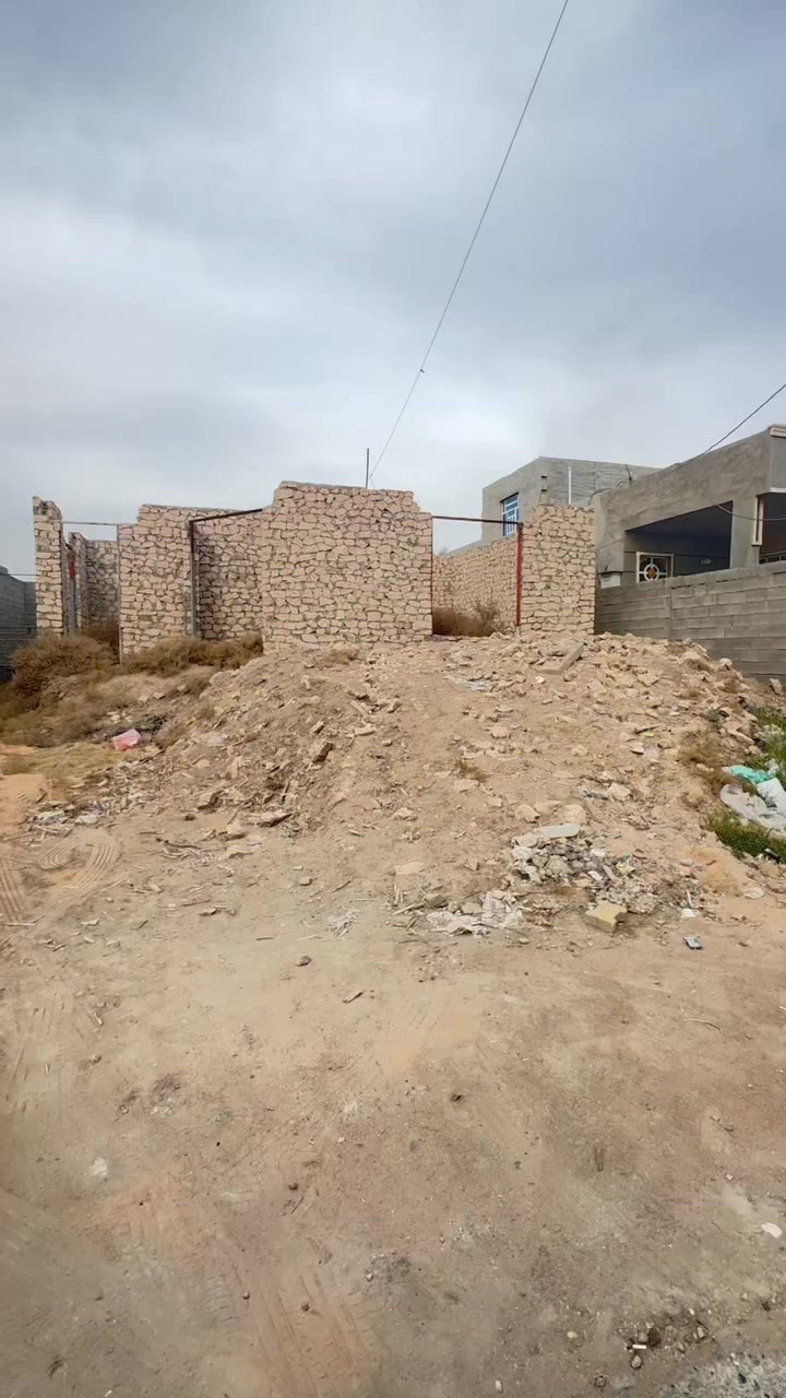 هيكل للبيع #بسعر جدا مناسب60 مليون وبي مجال 
📍موقع الهيكل الرمادي شارع اربعين خلف جامع الواثق 

يتكون من غرفتين ومطبخ وصاله وصحيات واستقبال 
#المساحه 500 متر 
#الوجه 17 ونص 
#النزال 29 متر 

#السعر 60 مليون وبي مجال 💸 

#للاستفسار ***********📱
