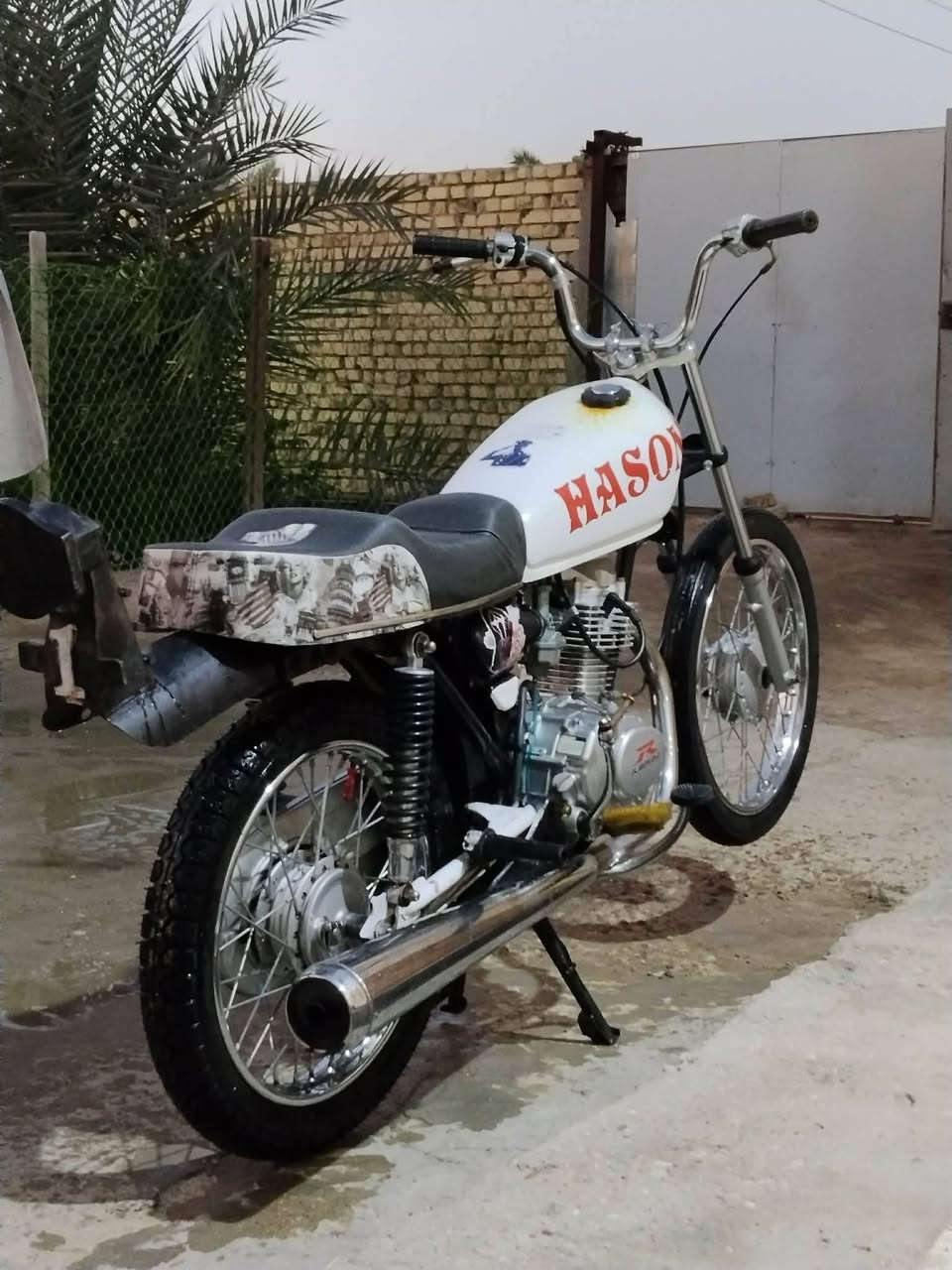 سلام عليكم شباب
دراجه رابيدوR الاصلي للبيع
كلك كلك كلك 

ما مفتوح بيه برغي 

السعر 650 وبيه مجال 

مكان سوق الشيوخ 

***********
