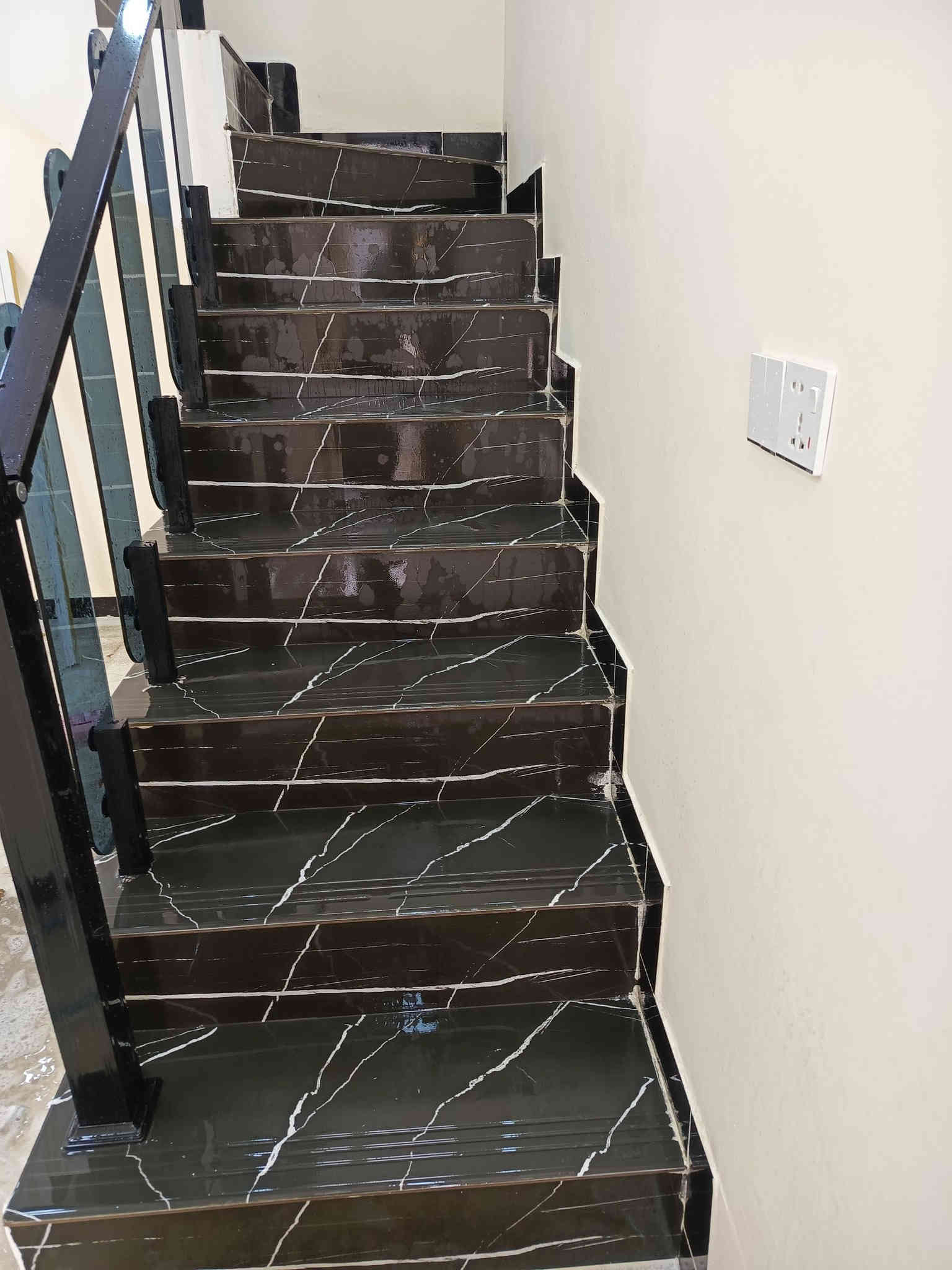 السلام عليكم ورحمه الله وبركاته صلاح الدين تكريت القادسيه اي واحد غسل تنظيف يتواصل معنا على هذا الرقم‏‪***********‬‏
