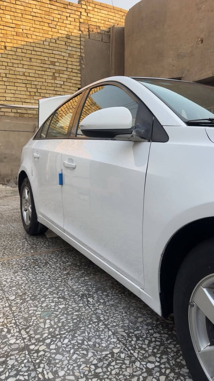 من رخصت الدمن المحترم
السلام عليكم كروز 12 سيارة جديدة وحلوة عله يدي مال جني مكينه 1800 خليجي بدون حادث بيها شخوط موضحه بل سونار ادامه كامة عله السيارة جاهزة من كل النواحي سعرها 75 وبيها مجال الطيبين
*********** واتساب
