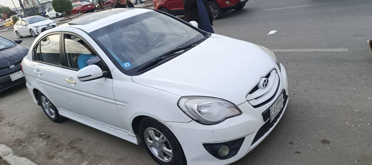 السلام عليكم
اكسنت فيرنه 
مديل ١٠ 
خصوصي بغداد 
سياره جديده وجاهزه من كلشي ربع متصرف عليهه
سياره خليجي فول مواصفات 
 سعرهه ٩٧ بيهه مجال  مكان بغداد
رقم صاحب السياره 
***********
