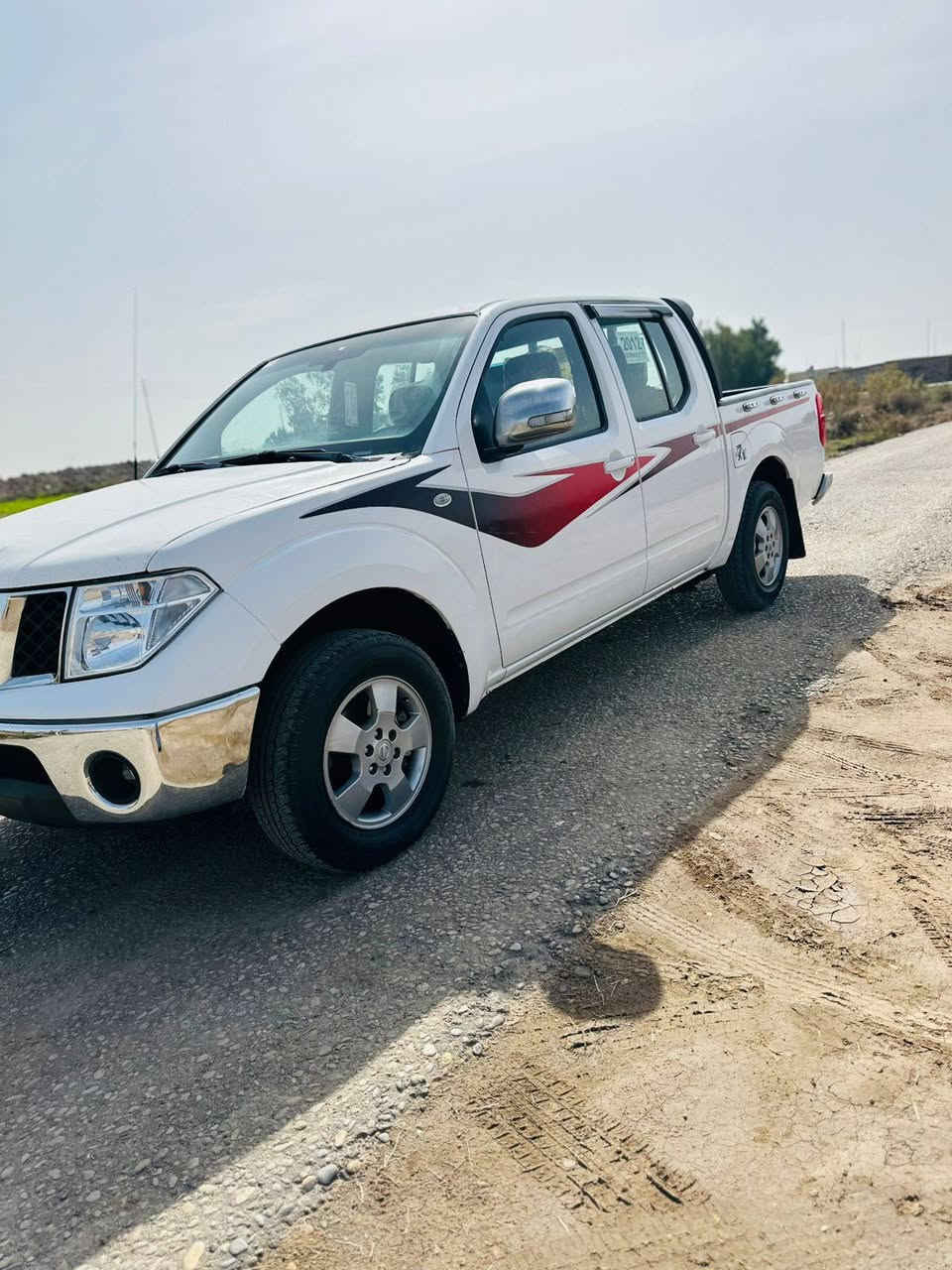 سلام عليكم لبيع نيفاره موديل 2011رقم بصره مكينه بلاديه مكفوله حداديه تخم تايرات جاهز لخير مكان السيارة ميسان العماره السعر88 شراي يتصل ***********
