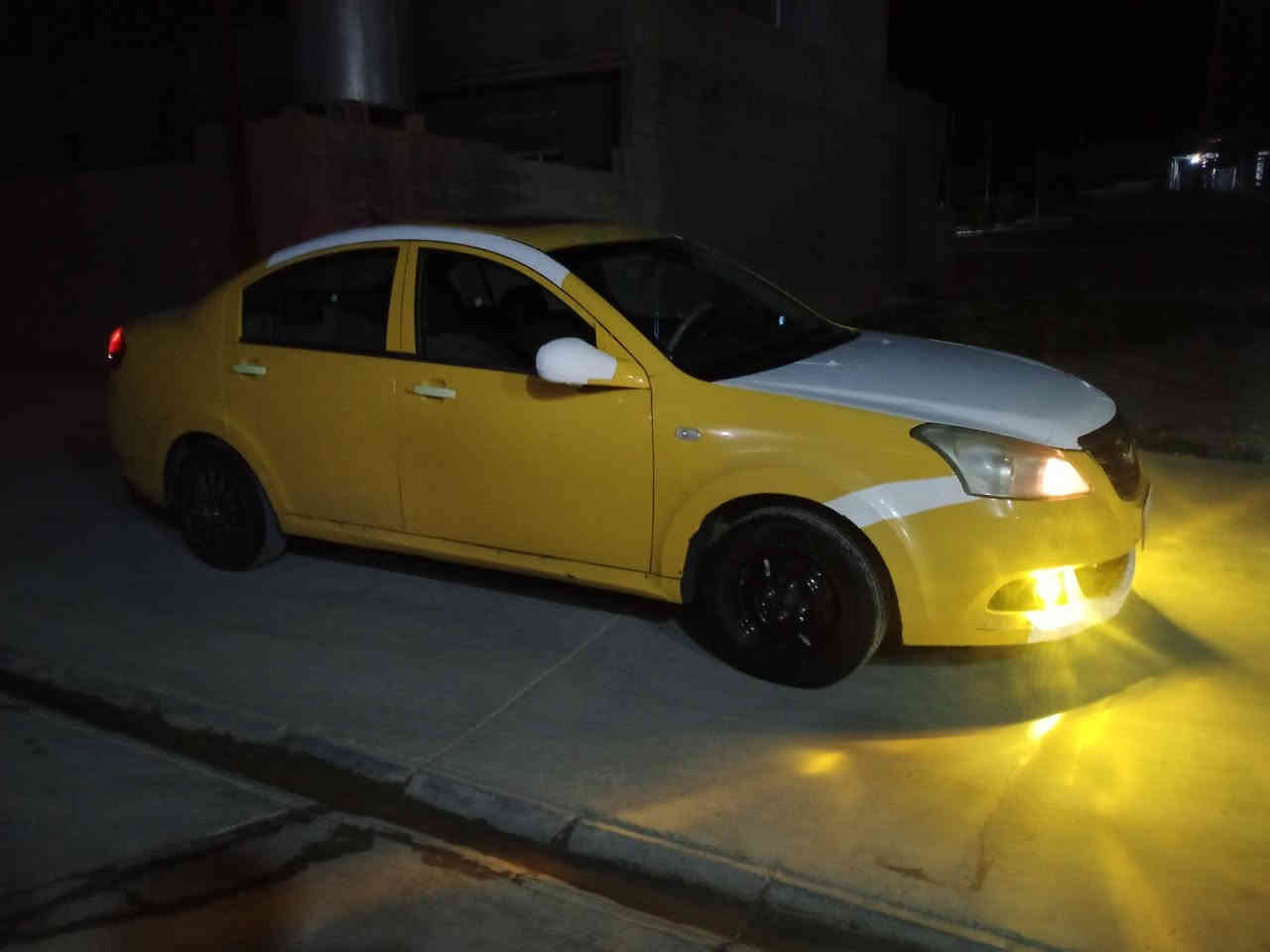 السلام أو عليكم اخوان
E5شيري 2014 
كير ومحرك نحله 2019 
السياره كل عيب مابيها 
فقط المشط ستيرن ايذب دهن 
رقم بغداد شرط التحويل 
سعرها 46وبيها مجال 
مكان السياره ديالى خانقين 
***********
