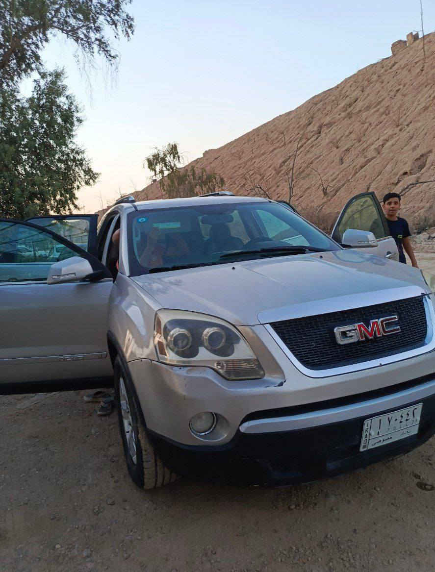 سلام عليكم
جمسي اكاديا 2008 وارد امريكي 
حادثها جاملغ خلفي 
سنويه باسمي لغايه 2028
عطـل في المحرك وسياره تشتغل  
ابيع محرك كـايم 
75 ورقه 
***********
