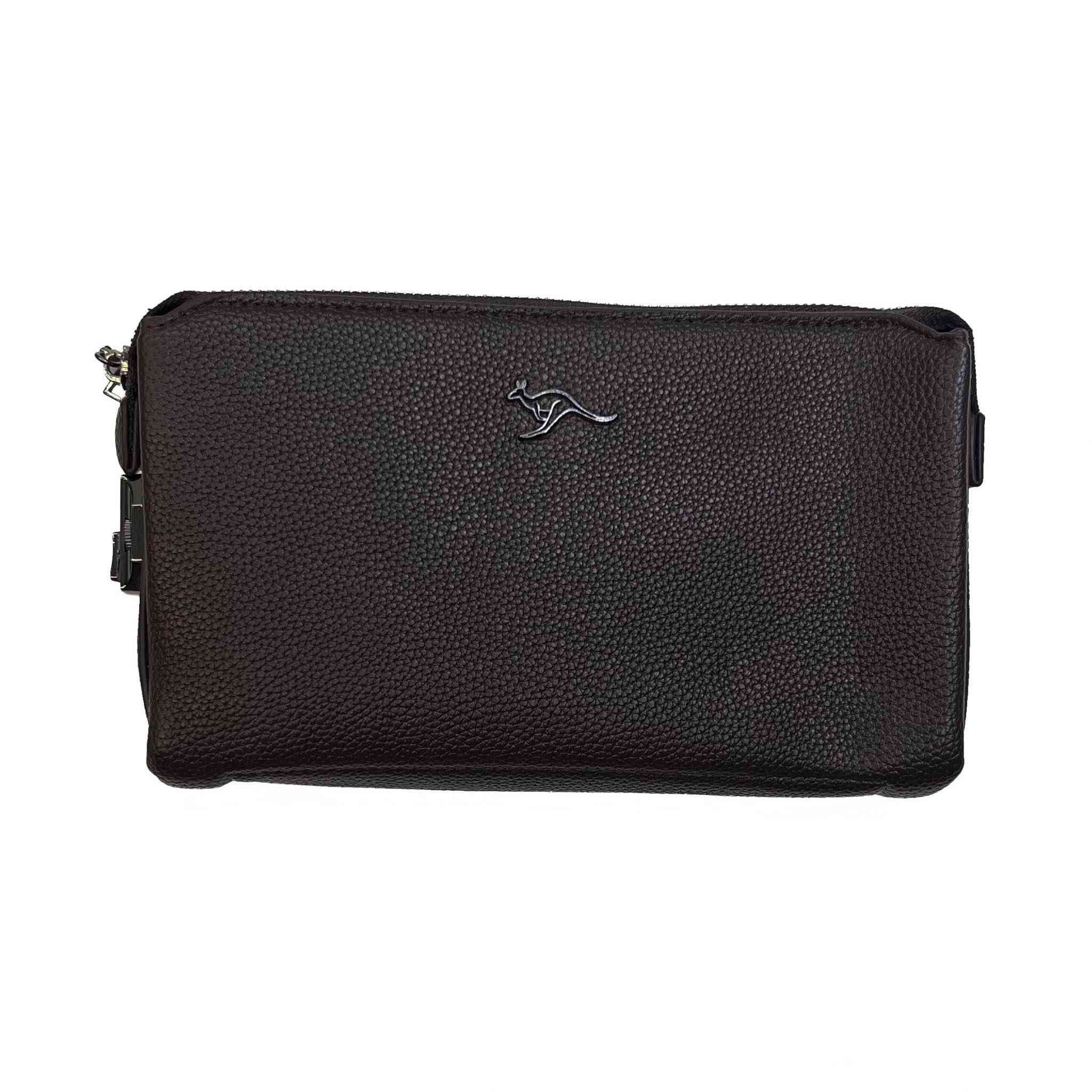 حقيبة جلد فاخرة مصنوعة من أجود أنواع الجلد الطبيعي لتمنح مظهراً أنيقاً ومتيناً في الوقت نفسه.

بني داكن أنيق يناسب جميع الإطلالات الرسمية والكاجوال.

مستطيل عصري مع مقبض علوي مريح للحمل اليومي.

مزودة بقفل معدني أنيق ومحكم لتأمين المقتنيات بأمان تام.

لمسات معدنية لامعة تضيف فخامة وأناقة للحقيبة.

مثالية لحمل المستندات، الأجهزة اللوحية، أو الاستخدام اليومي العصري مع وجود جيوب داخلية.

تجمع بين الفخامة، العملية، والمتانة في تصميم واحد يليق بالذوق الرفيع بغداد, العراق


**إذا كنت صاحب هذا الإعلان وتريد حذفه لأي سبب، رجاءا أرسل رسالة إلى الدعم الفني**