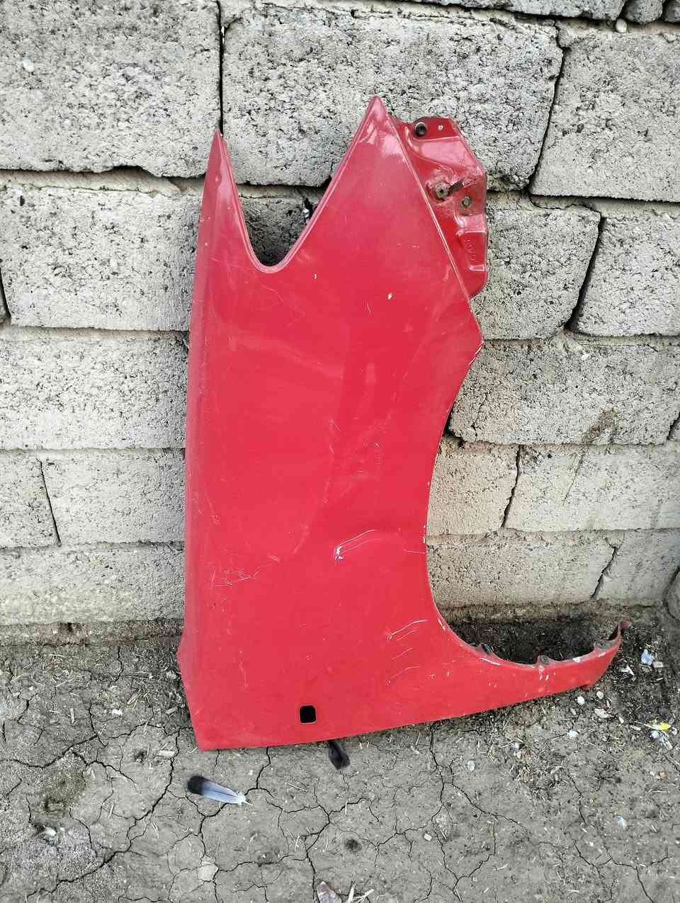 السلام عليكم ورحمة الله وبركاته
*********** ذي قار 
جاملغ هايلوكس 2011
باب هايلوكس 2010 امامي ايمن 
باب هايلوكس 2010خلفي ايسر
دواسات 
سايد ابريك 
ربيل بيبان 
ربل جام
هيكل قماره
