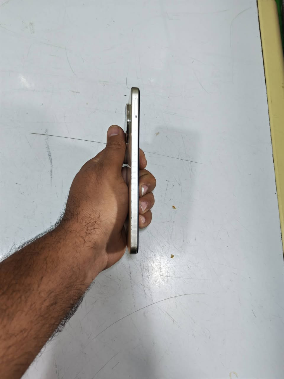 السلام عليكم ورحمة الله و بركاته 
جهاز ريلمي 11 الجهاز نظيف ما داخل تصليح و كله شغال على الفحص كارتونته وياه شاحنته الأصلية وياه تجي 67 واط تجي تكلب الجهاز و تفحصه و تتوكل سعره 180 ألف بي مجال 
بغداد
***********
