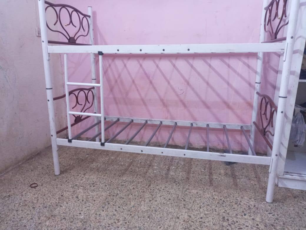جربايه طابقين اخت الجديده السعر 125 وبينه مجال العنوان مدينه الصدر الورفلي *********** للتواصل هاذه رقم بيه واتساب
