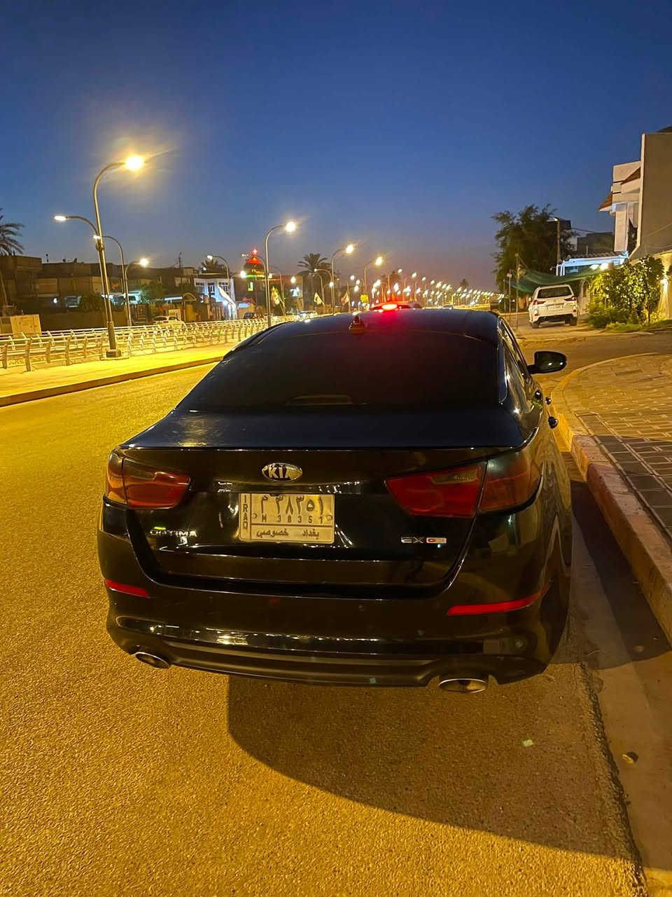 كيا اوبتما موديل 2014 Ex (vip) ماشيه 129 حقيقي سياره وارد امريكي السياره مكينتها 2.4gdi مبدل جديد 
رقم بغداد باسمي ,السياره فول موصفاتEX
كشنات خزن ,بانوراما 3 طكات + بصمه ابواب وجنطه 
كشنات جلد
كشنات تدفئه تبريد +ستيرن تدفئه تبريد
اشاير بلمري + شفط عند القفل الباب وفتح الباب
تحكمات ستيرن
شاشه +سستم صوت انفنتي 
مرايه وسطيه عاكسه للضوء
دبل صالنصه
تبريد قطعتين
اناره داخليه ليليه

مكان السياره بابل السعر 103$ وبيه مجال بسيط للاتصال 
*********** (بي واتساب)
