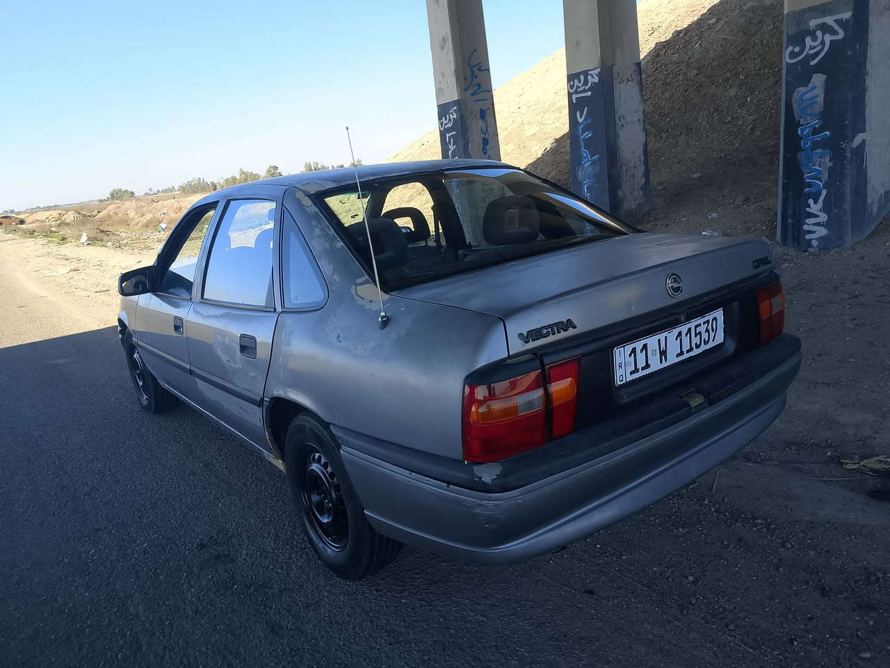 أوبل فكترا كير عادي نظيفة جدا وما تحتاج اي مصرف جاهزة على آخر حباية حجم المحرك 1600اقتصادية جدا بالصرف..
كير ومحرك وصدر وتخم تاير كلهن جدد داخلها كلش نظيف بيها كم مكان شوية جان خويس شيء بسيط ومصلحهن مبين بالصورة شوف العين والسيارة بلادية ومجهزها الي قبل لا تكون لغيري
ولو ما محتاج ما ابيعها وبالعافية عالياخذها مهنا بيها ويشوف خيرها..
اريدها ب39 ومجالها جدا بسيط 
مكاني بغداد واي استفسار الاتصال على هذا الرقم *********** متواجد يوميا بعد الساعة ال3 مساءا..
