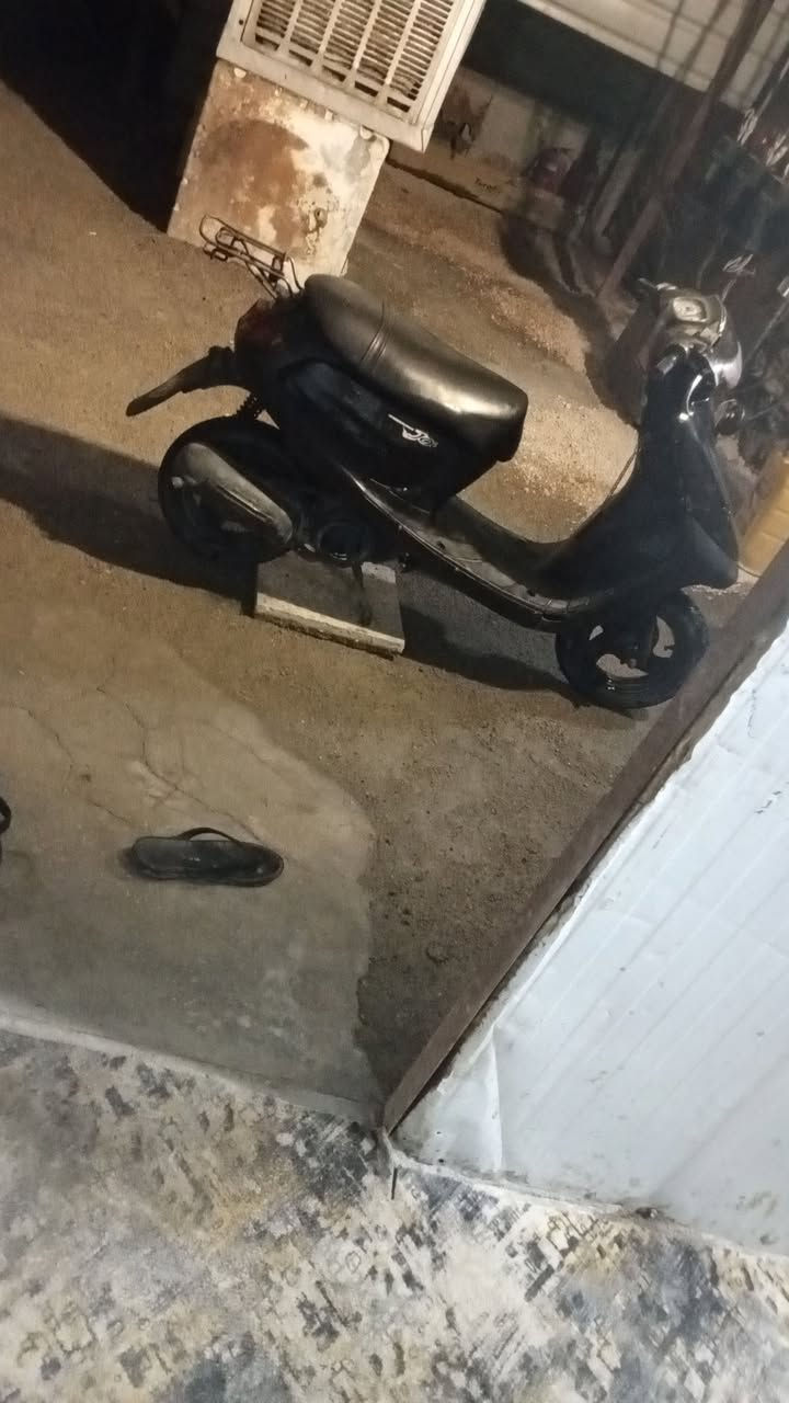 السلام عليكم اخوي درجه نضيفه كلشي شغال هورن لايت مامي خلفي شغلات مكينه صوته ناعم درجه سلف قفل جنطه شلع معد حلوه نضيفه 200بيه مجال قفل180


**إذا كنت صاحب هذا الإعلان وتريد حذفه لأي سبب، رجاءا أرسل رسالة إلى الدعم الفني**