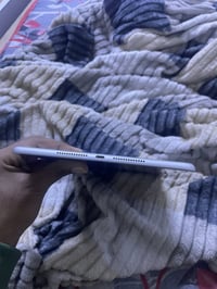 ايباد ٩ • ٦٤ جيجا • نضيف ١٠٠٪