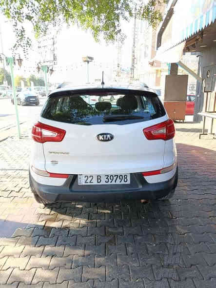 السلام عليكم
سبورتج ٢٠١٣ مواصفات خليجية
بانوراما
محرك 2000 .  دوش
السيارة مكفولة من التبديل والصبغ
سونار المندلاوي . مرفق مع الصور
كير محرك تبريد كهربائيات . كل نقص مابيها
ماشية ١٩٠
بيها بارد فقط مؤسر بالسونار
هزة جديدة
سنوية جديدة
تحويل مباشر
سيارة بأسمي
السعر ١٤٥  قفل .
ه/ ***********
البياع . ابو مريم
