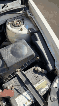 يالله 
السلام عليكم اخوتي جيلي موبل ١٢ سياره بلاديه بغداد انكليزي بأسمي سنويه لل٢٩ هزه جديده مصفره غرامات سياره مكينه وكير عادي المرغوب خير من الله كهربائيات كلها شغاله صدر كلش زين دواخلها جديده سياره اي ضربه مابيه بيها خياسات ملكطهن تخم تاير سياره معروضه ب٤٧ وبيها مجال للشراي مكاني بغداد الطالبيه *********** واتساب ماارد خاص
