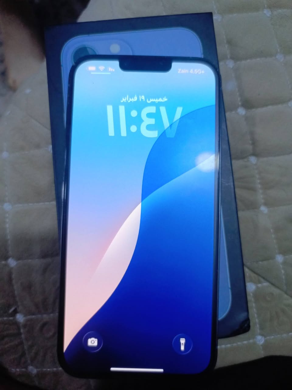 السلام عليكم
للبيع ايفون 13برو ماكس النسخه الاوربيه تلفون مامفتوح ابد بطاريه 85تلفون نضافته 100بلميه مامستخدم هواي ذكره 265سعره ٨٥٠وبي مجال لاستفسار ***********
