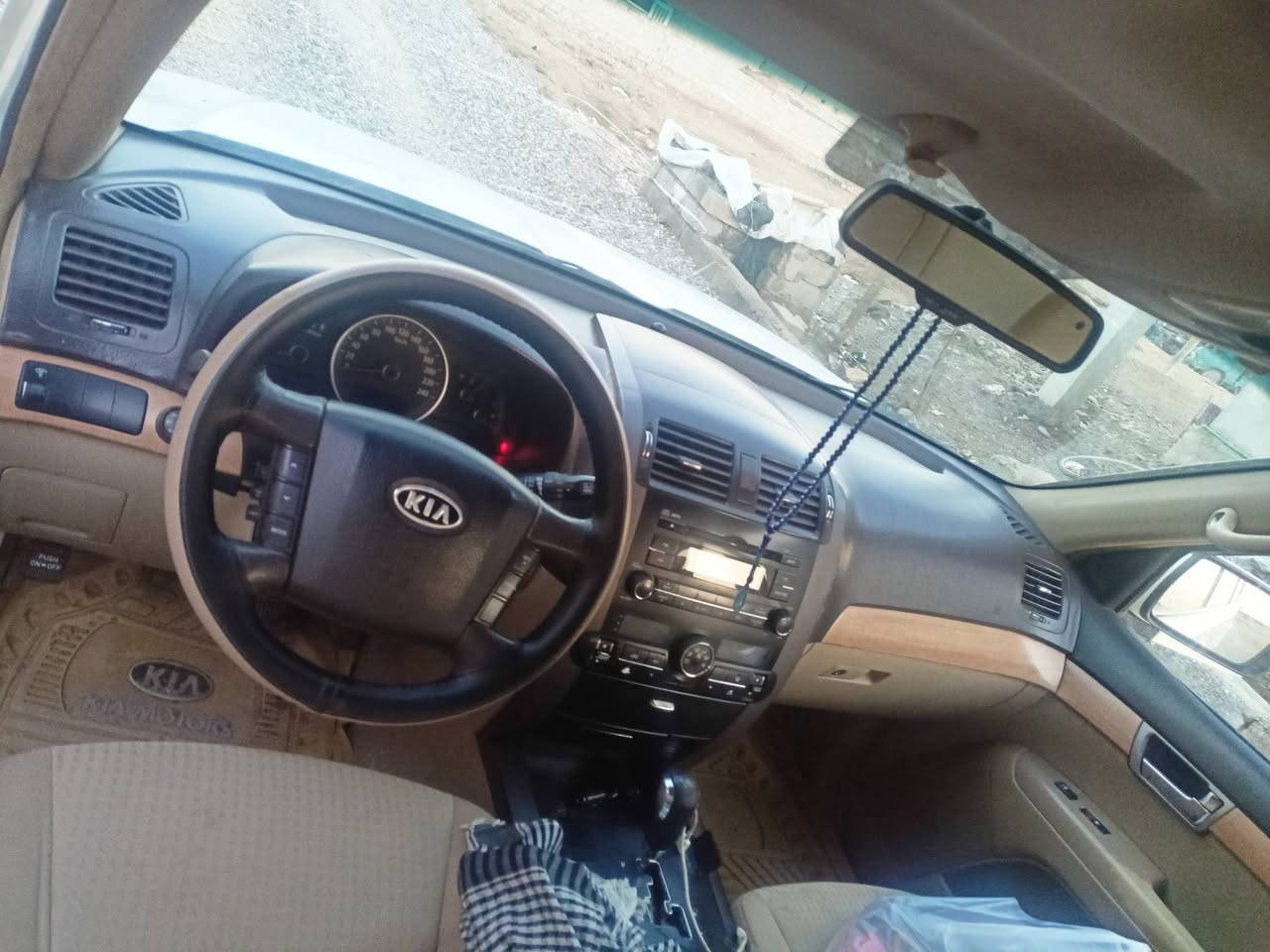 سلام وعليكم للبيع موهافي 2012 كير ومحرك وصدر وتواير كلو جديد وداخل جديد سيارة خليجي فول مواصفات عده البصمه 7راكب ثلث قطع تبريد تحكمات فتحه 5ويل كب ضرر سيارة باب خلفي فقط صبغ سعر 140 وبيه مجال يرهم مراوس حسب القناعه سيارة بسمي هزه جديده تفاصيل اكثر الاتصال ***********...
