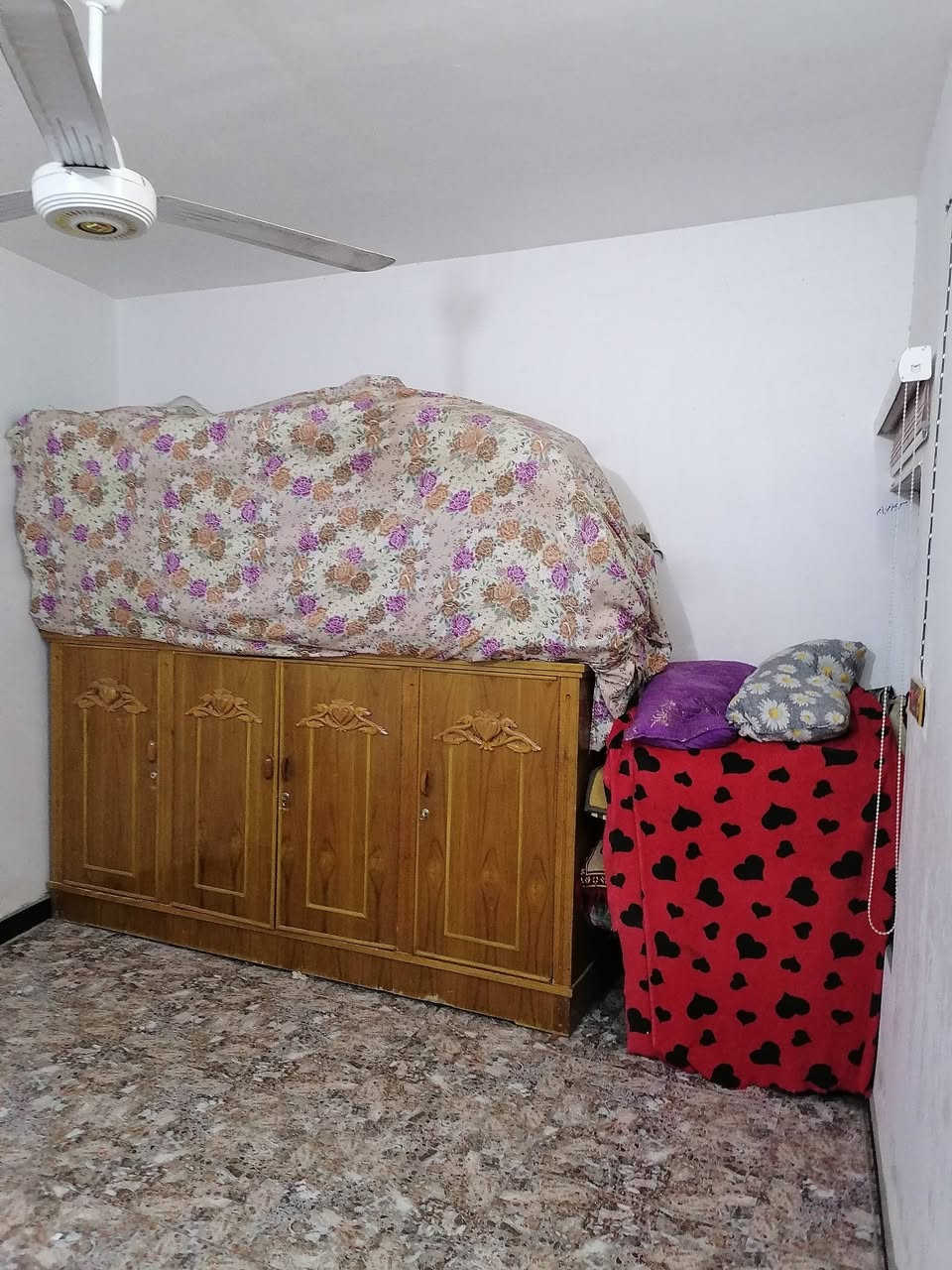 دار ١٠٠ متر طابو صرف
واجه ٥ ونزال ٢٠
البناء طابوق عكادة
طابقين
الطابق الأرضي 
غرفة نوم
مطبخ
صاله
صحيات
منور
طارمه كبيره 
نقص استقبال مابيه
الطابق الثاني
صاله
غرفة نوم
عالي عن الشارع وخدمات كامله تبليط رصيف ماء مجاري كهرباء
السعر ٦٥ مع مجال قليل
الموقع الديوانية حي الصدر الرابع قرب حسنية ابو طالب
للاستفسار أكثر مراجعة مكتب التوكل للعقار الكائن في حي العسكري شارع ٣٠ او الاتصال والمراسلة على الواتساب على الرقم *********** 
السعر ٦٥ مع مجال
