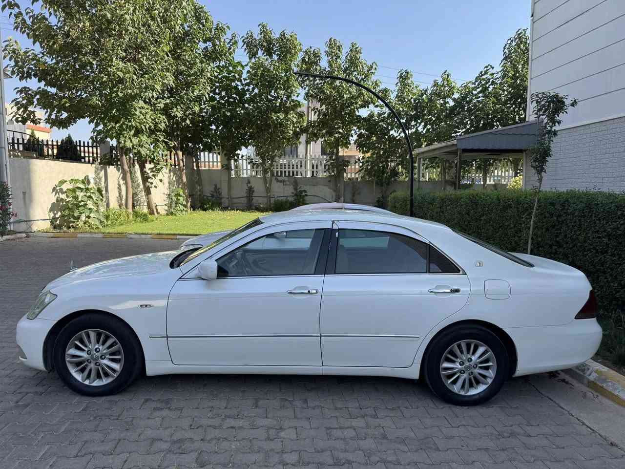 ماشاللە لەمالی هەموو لایەک
شاهینەیی ١٨٢موس ٢٠٠٥
کۆدی بۆکراوە 
سپیی ناوزەرد
سەیارەکە زۆر جوان یەک پەلە بۆیاخی هەیە زۆر نیە
کوشنی عەکس کراوە
گۆلپ ناو دەشبول ئیشناکات
دوو دوگمە 
سیعری ٦١ مەعمەلە 

 ***********
