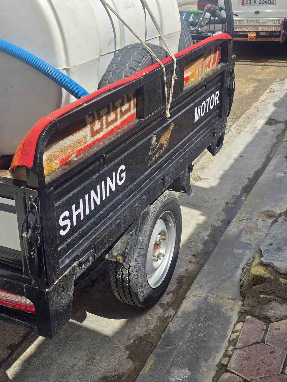 سلام عليكم ستوته جمره موديل 23رقم وسنويه ستوته صارله شهر طالعه من ألوكيل ستوته نضيفه وخير من ألله سعره 3100وبيه مجال الاستفسار الاتصال على الرقم /***********
