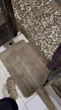 دار للبيع المساحه(50م) (داخل أبودشير)(طابو زراعي سند 25)
   (ثلاثة طوابق)
السعر 43 وبي مجال للشراي........
العنوان// في منطقه أبودشير قرب أسواق السيد وقرب مدرسه حفصه وقرب المدارس الصينيه الحديثة.
البيت //يتكون البيت من (ثلاثة طوابق )يتكون الطابق الأول من صاله أستقبال ومطبخ وخدمات صحيه .الطابق الثاني يتكون من غرفه نوم ومخزن .الطابق الثالث يتكون من  غرفه مخزن كبير سندوج  للاستفسار الاتصال بالرقمم
***********
