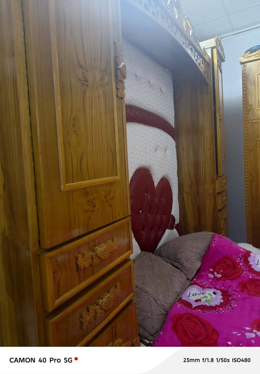 السلام عليكم غرفه للبيع فصال جديد شغل جديده سعر مليون وربع بيها مجال العنوان موصل جانب الايسر
اتصال على الرقم ما متواجد على الفيس
***********
