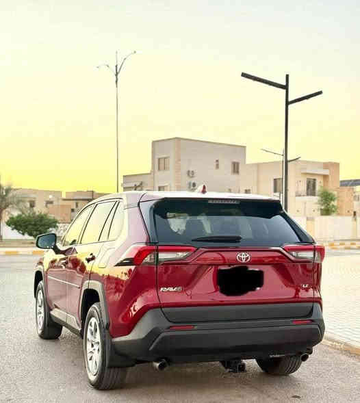 السلام عليكم للبيع نقد فقط بدون مراوس
تويوتا راف فور Rav4 
السعر 215 ورقة وبيها مجال
رقم سليمانية ترقيم جديد
الموديل  :2023  وارد امريكي دخول جديد
صبغ قطعة وحدة باب + وشوية تعديل بارد بالجاملغ الامامي السيارة بدون ايرباك 
.
الموصفات :
* اللون : ماروني 
* عدد المقاعد :  5 راكب
* المحرك :  2500 بانزين
* الرقم : شمالي ترقيم جديد 
عداد السيارة : 24 الف
* دفع  ثنائي تو ويل
* ثلاث وضعيات قيادة
* قيادة ذاتية عند المنعطفات
* رادار امامي مانع تصادم
* تحذير الخروج عن المسار
* نظام التوقف الآلي
* تحذير النقاط العمياء
* نظام تحذير عند المنعطفات
* مرايا تعتيم ذاتي
* شاشة لمس كبيرة تدعم اندرويد اوتو وابل كار بلي
* نظام الخرائط   GPS
* المصابيح الأمامية زنون
* كشافات ضباب
* دخول ذكي
* بصمة ابواب للدخول الذكي
* مقعد السائق كهرباء
* مكيف خلفي
* بلوتوث
* محدد السرعة التفاعلي
نظام التشغيل والاطفاء الذاتي
نظام البريك الذاتي
.
عنوان السيارة صلاح الدين تكريت
*********** أربيل
