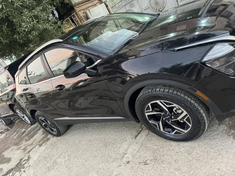 سبورتج 2025 وارد فقط بيـع
نص فول 
حادثهه موجود بالصور الجوة
بانزين
رقم بغداد
ماشية 9500كم
السعر 215
للمزيد ***********
