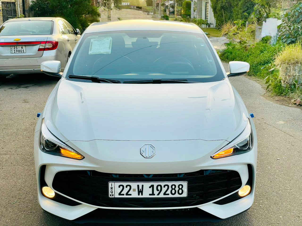 السلام عليكم             MG3
2025 رقم اربيل بآسمي ترقيم جديد تحويل مباشر 
بضمان 6 سنوات + 200 الف كيلو متر 
وضمان سنتين صيانه عامة مجانية 
6 تبديلات دهن مجانا بالشركة 
‎السيارة رقم اربيل باسمي 
‎المحرك 1500 تنفس طبيعي 
‎كير اوتماتيك 
‎شاشة ابل كار بلي واندرويد 
كامره خلفية
تحكم ستيرن جهتين 
 بك لايت لد Led
لايت الامامي لد Led + ماطور 
بلوجكترات امامية
اشاير بالمري الجانبية 
لايت عدسة 
‎حساسات خلفيه
حساس ضغط اطارات
 4 جام كهرباء
عداد المسا‎فة 7
السيارة بعدها بلازكات الشركة زيرو 
السيارة ترقيم جديد بأسمي اربيل 
تحويل ثاني يوم مكان السيارة بغداد الكرخ 
الاستفسار ***********
