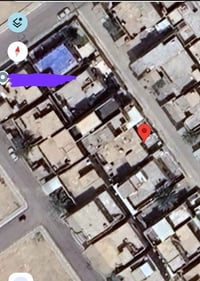 قطعه للبيع فيها مشتمل بناء قديم مساحه 240 م حي الحريه الثانيه قرب مدرس...