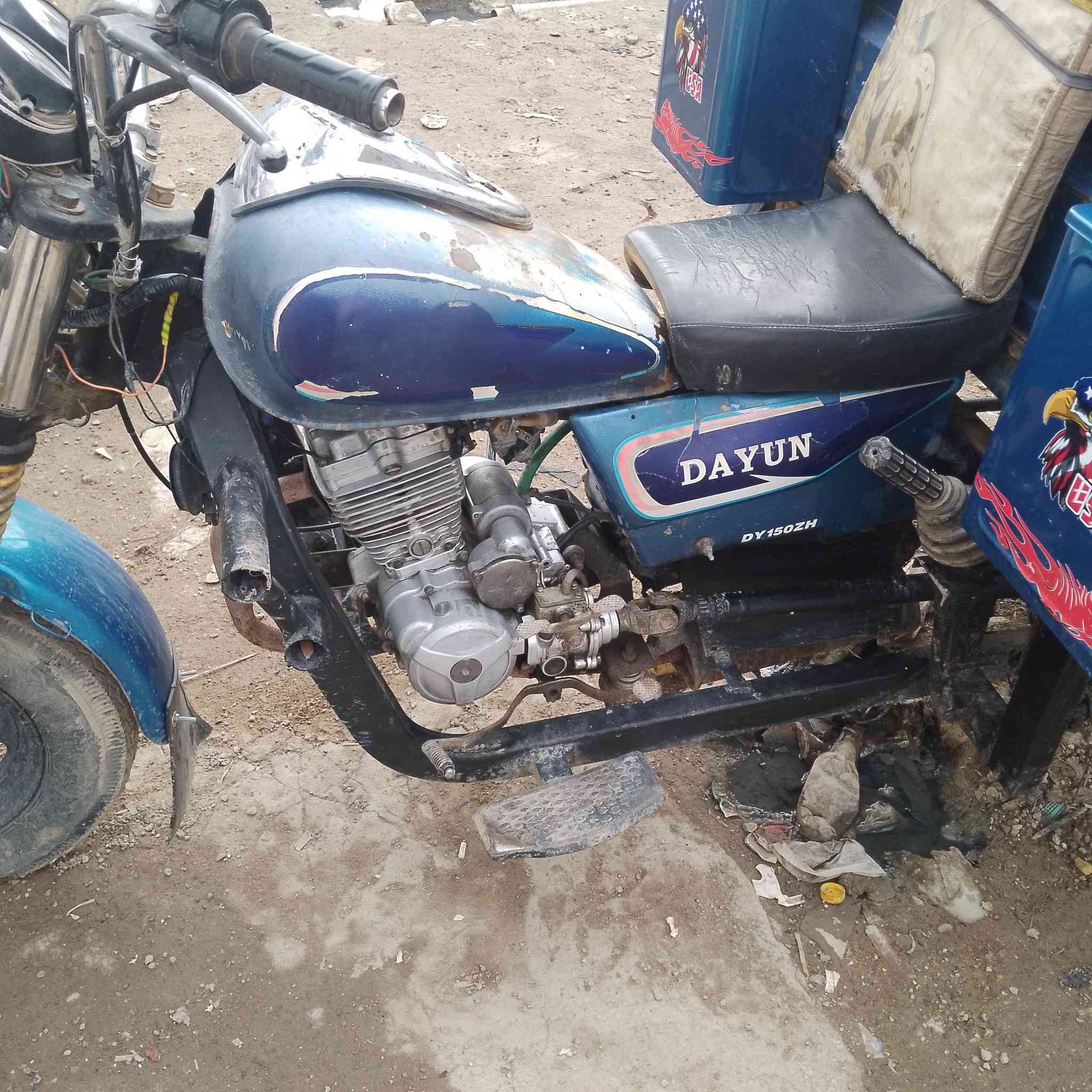 ستوته للبيع موديل 14رقم ابيض السعر مليون 300 مكاني بلكوت حي الجهاد ***********
