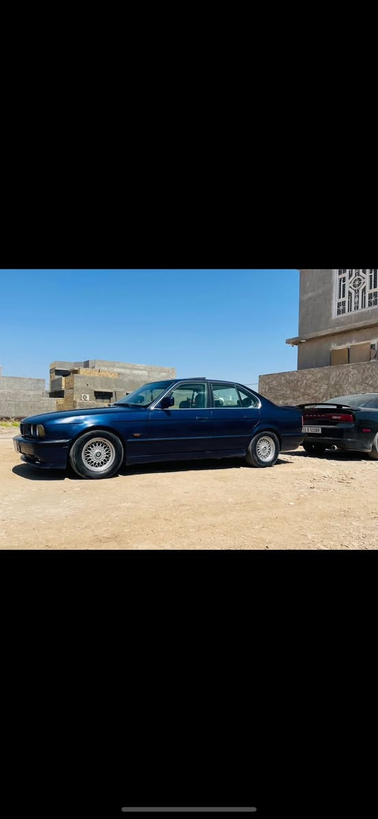 مكاني الحلة
BMW_525_1992 
اصل ما محور، سيارة بلادية ما ملعوب بيها 
اكرر (بلادية)
_مسكر عدل  كير اوتو
_كير ومكينة الماني لا تبخير ولا تنقيص
_سيارة وارد الماني بيها فتحة  
_منظومة تبريد جديدة (تبريد ثلج)
_منظومة ماء جديدة (راديتر جديد) حماوه ثابتة جوه النص 
_منظومة بانزين واحتراق جديدة (كلها مسويله ادامه وتبديل )
_سنتر لوك شغال كامل 
_ اكسل خفيف(المرغوب)الرون مالتها ٢  بال١٤٠
السيارة رقم انبار سنوية يحتاجلها تجديد 
السيارة مال جناي 
سعرها 57 وبيها مجال بعد المعاينة
رقم الهاتف  ***********
