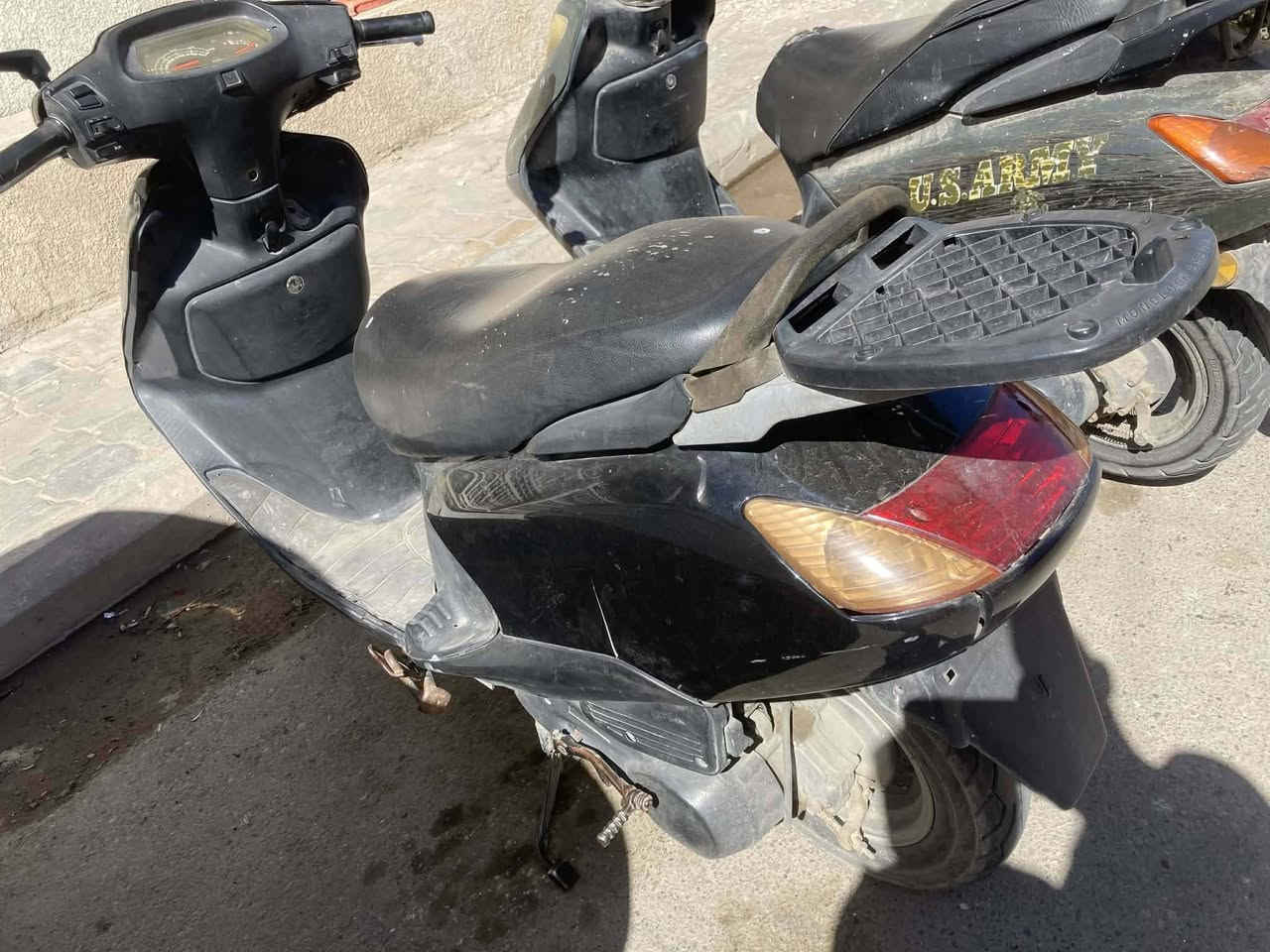 السلام عليكم سبيسي ماليزي للبيع مفتوحه مره وحده ناعمه خير من الله كله شغال كهرباياته شغاله رون كيلوو متر كله شغال سلف هندر نكره السعر 325 وبيه مجال شي قليل مكان كوت الاحرار الإتصال عله رقم ***********
