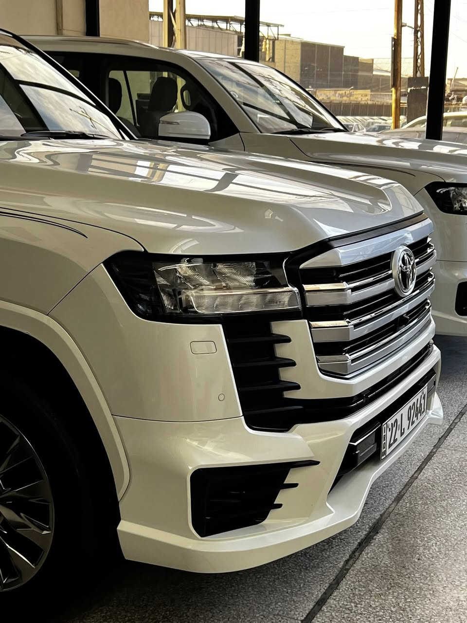 تويوتا لاندكروز GXR LIMITED وكاله SASالسياره بيها فقط بلجاملغ الامامي من جهت السايق رصعه وطالعه بيديار اما البقيه كفاله عامه الجداده فول ماشيه 27 الف 
رقم اربيل باسمي تحويل ثاني يوم السياره احلى من الصور بعد موديل 2024 العنوان بغداد معارض النهضه معرض لشارقة
علي القريشي ***********
