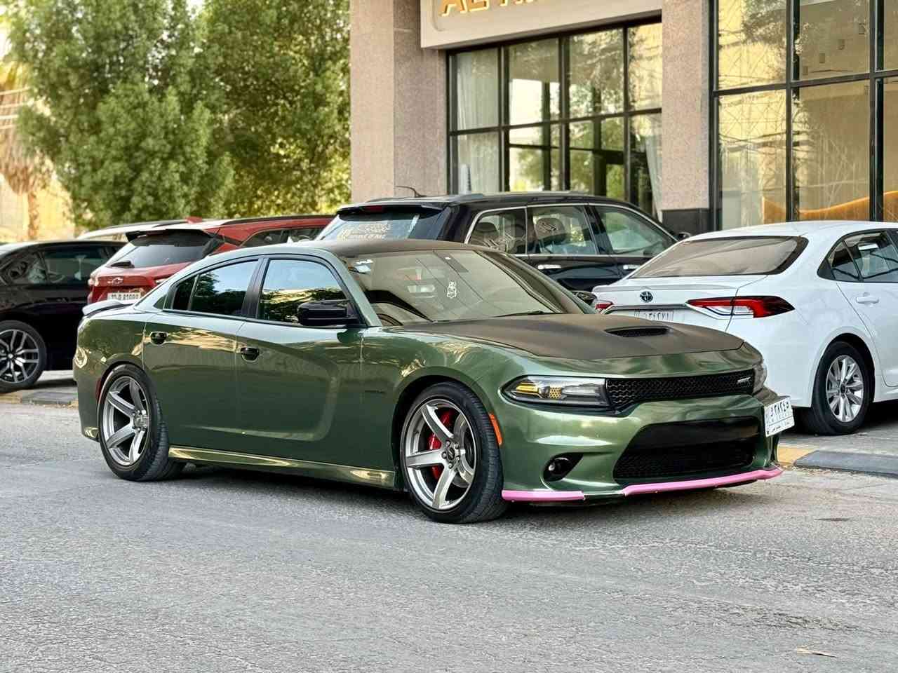 چارجر 2021 اصل السعر 198 وبيها مجال رقم بغداد بسمي وارد امريكي حافه البنيد فقط بدون ضرر داخلي والباقي كفاله عامه ضربه وصبغ وتبديل وشخط وبارد مواصفات RT محرك V8. 5700 ويل نجمه توسايز شفتات كشنات حضن كهربائيه سستم صوت شاشه كبيره السياره جديده بمعنه الكلمه ماشيه 70 حقيقي جاهزه ما بيها اي نقص مكاني كربلاء المقدسه الاستفسار ***********
