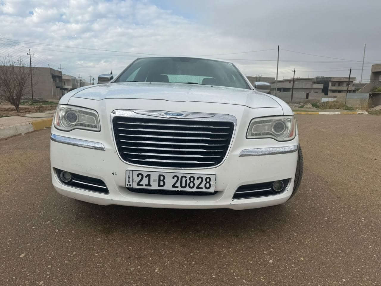 اوباما 2013 /300 فول
مواصفاتها :-
بانوراما 
كير طياره 
شاشه جبير 
كامره 
كشنات جلد 
خزن كراسي 
لايتات دينامكي متحرك 
وبعد الى اخره 
الضرر :- تبديل بابين بلادي فقط بدون تكم بدون ايرباك وبدون قطره صبغ 
تحويل ثاني يوم وهزه وبراد جديد 
مكان سياره كركوك 
رقم الهاتف :- ***********
