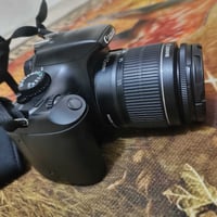 كانون 1100D • شبه جديدة • بغداد