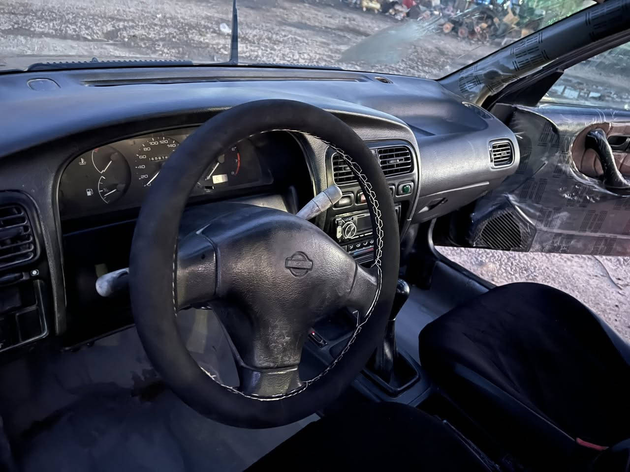 السلام عليكم….
براميرا نيسان موديل 93 

محرك جديد 2000

كير شرط 

تخم تاير جديد

صدر خلفي امامي جديد 

دبلات خلفي امامي جديد

سياره مابيها نقص برغي تصعد وتمشي 

كهربائيات كلها شغاله

الارضيه والقماره مدوشمه جديد مع دوشمه الكشنات

سنويه صاقطه تحويل موجود شلون يعجبك

والباقي بالصور شوف واقتنع 

متواجد فيس واتساب 

***********

السعر ( 35 $)
