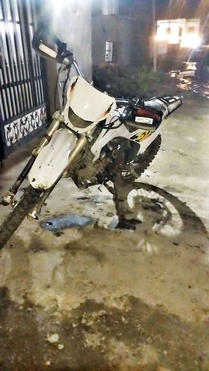 السلام عليكم موطور كاويار موديل ٢٠٢٣ ماطور محرك ٢٠٠ ما ناقصو شي شغل ومش السعر ٦٥٠ وبي مجال ويرهم مراوس حسب القناعه مكاني كياره رقمي ***********
