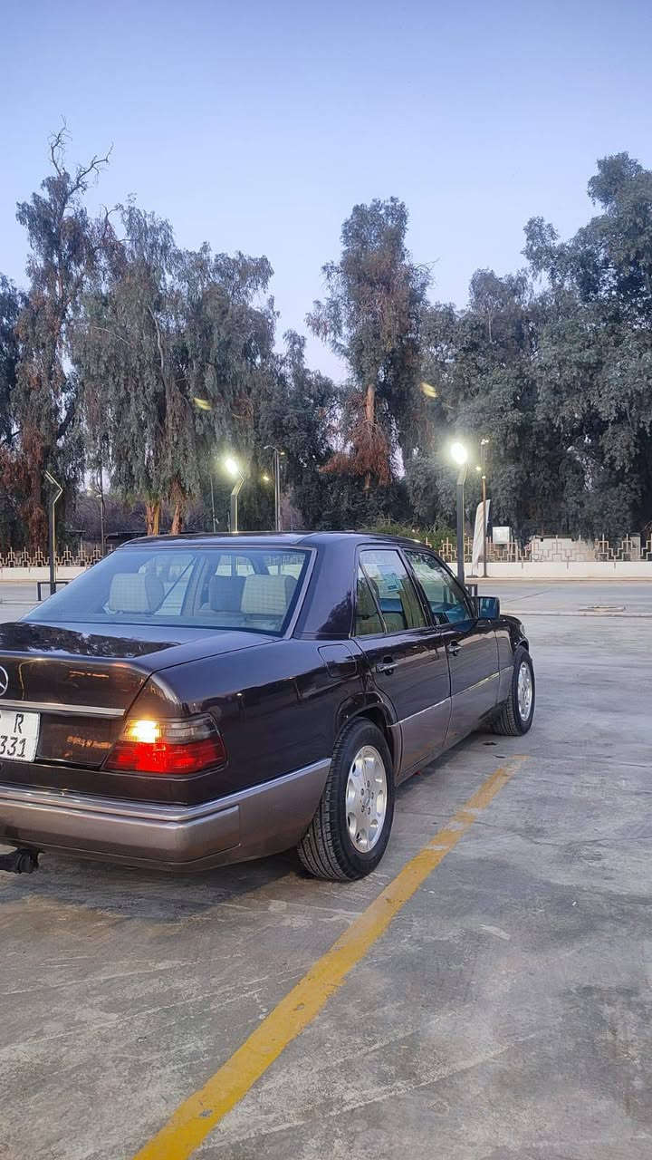 الجديد والبلادي ومن النوادر وسيارة جناي محتفظ بيها صار 23 سنة وتعرفون اهل الموصل بالجناية وشلون محافظين
         على سياراتهم ومعروفين على مستوى الله  🇩🇪

  ((((  أكتب تم او سعر او رقم 🔢 وراح يصلك مباشر  )))) 

            مارسيدس بنز  e300 دب  مودیل 1990
            محرك 5 سلندر ديزل تيربو عزم رهيب 🇩🇪
      على وضع الشركه  شرط قطره معجون ما بيها 
   سنويه لغاية 2030 رقم نينوى مشروع وطني رقم انكليزي 
              بيها حصه كوبون گاز 40 لتر كل يومين 
                    يعني 600 لتر گاز وايل بالشهر 

هوك سحب أصلي ما بيها أي نقص برده شغاله تكوات خلفيه سحب شغاله سلايت تنته طگتين شغاله شاشه أندرويد كامره رجوع   دبل مروحه دبل هورن أريل كهربائي دبل بصمه قفل مركزي جامات أماميه كهربائي تبريد شرط ثلج  وحماوه ما تعبر  80 صارلها عندي 23سنه على يد وحده قواعد دبلات
                 نظيفه وضع شركة السيارة بلادية 

              تفاصيل اكثر التواصل على الرقم التالي
                          ***********
