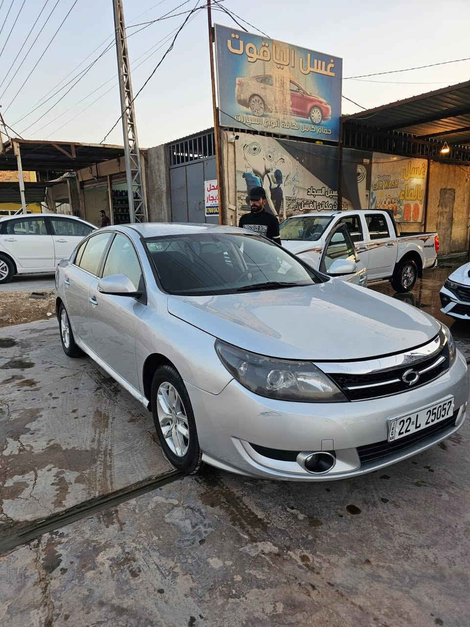 السلام عليكم رينو سافران موديل 12
كفاله عامه فقط باب مبدل! :  كير مكينه كله مشروط وبلاديات  سنويه لسنه 2030 مالكها موجود بالديوانيه رقم اربيل السياره جاهزه من كلشي تبريد ثلج تدفئه فول 

.. بصمه تشغيل 
..  محرك 4 سلندر 2000
.. تبريد قطعتين  

*********** 

السعر 82
