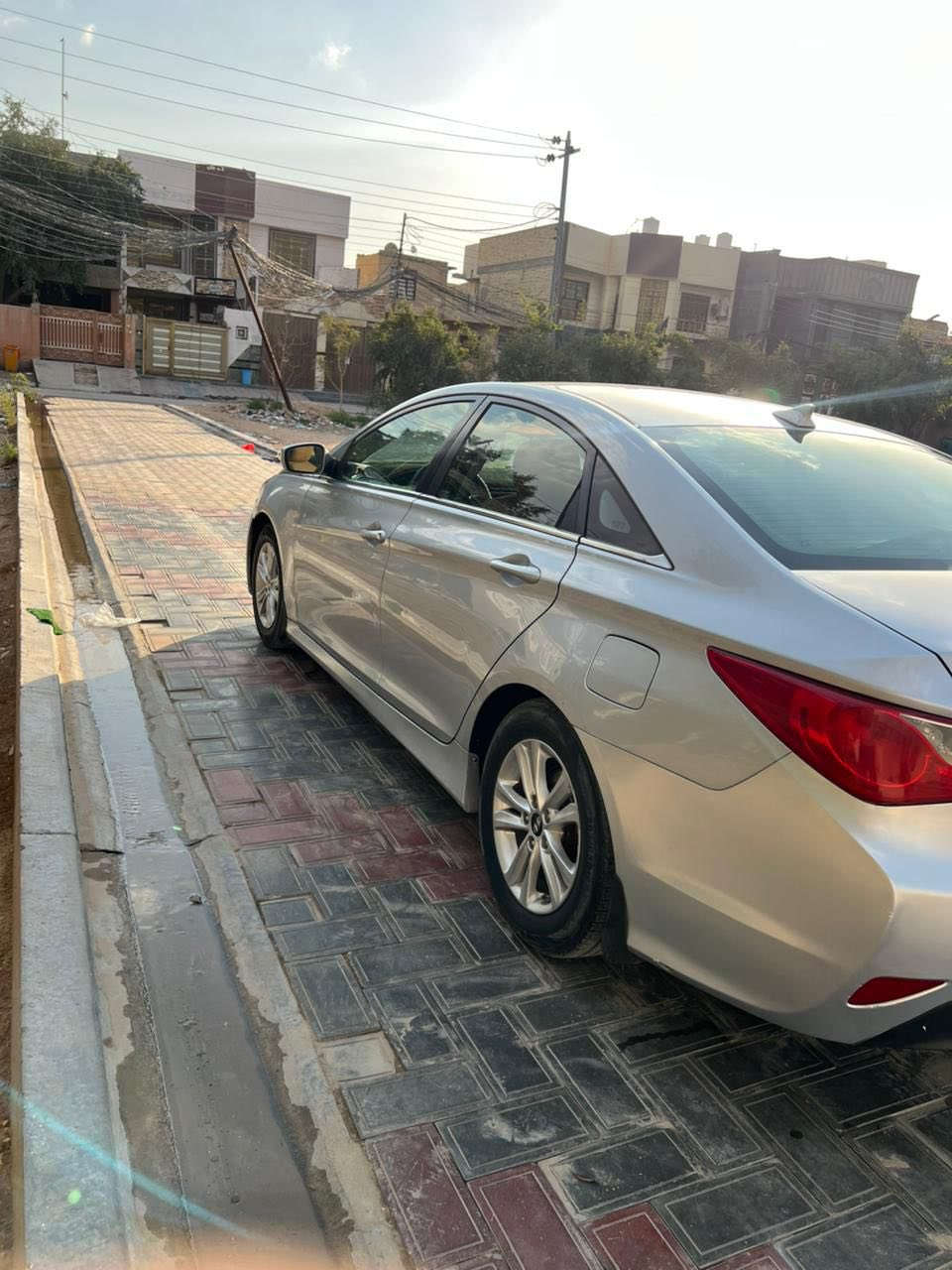 السلام عليكم سياره نوع هونداي سوناته  موديل 2014  وارد امريكي مكينه 2400  كفاله شواصي ولغود مكفوله من ضربه كفاله كير مكينه تخم تاير  حداديه خير من الله  باتري جديد  كشن كهربائي جلد تدافه وتبريد   ب الكشن  رقم كربلاء انگليزي تحويل مباشر  سنويه وهزه جديده       بل عافيه ع ياخذه ربع مذب  عليه جاهزه ع الاخيررر مكان السياره كربلاء.   السعر 105 وبيه مجال للشراي.    الاستفسار.  ***********
