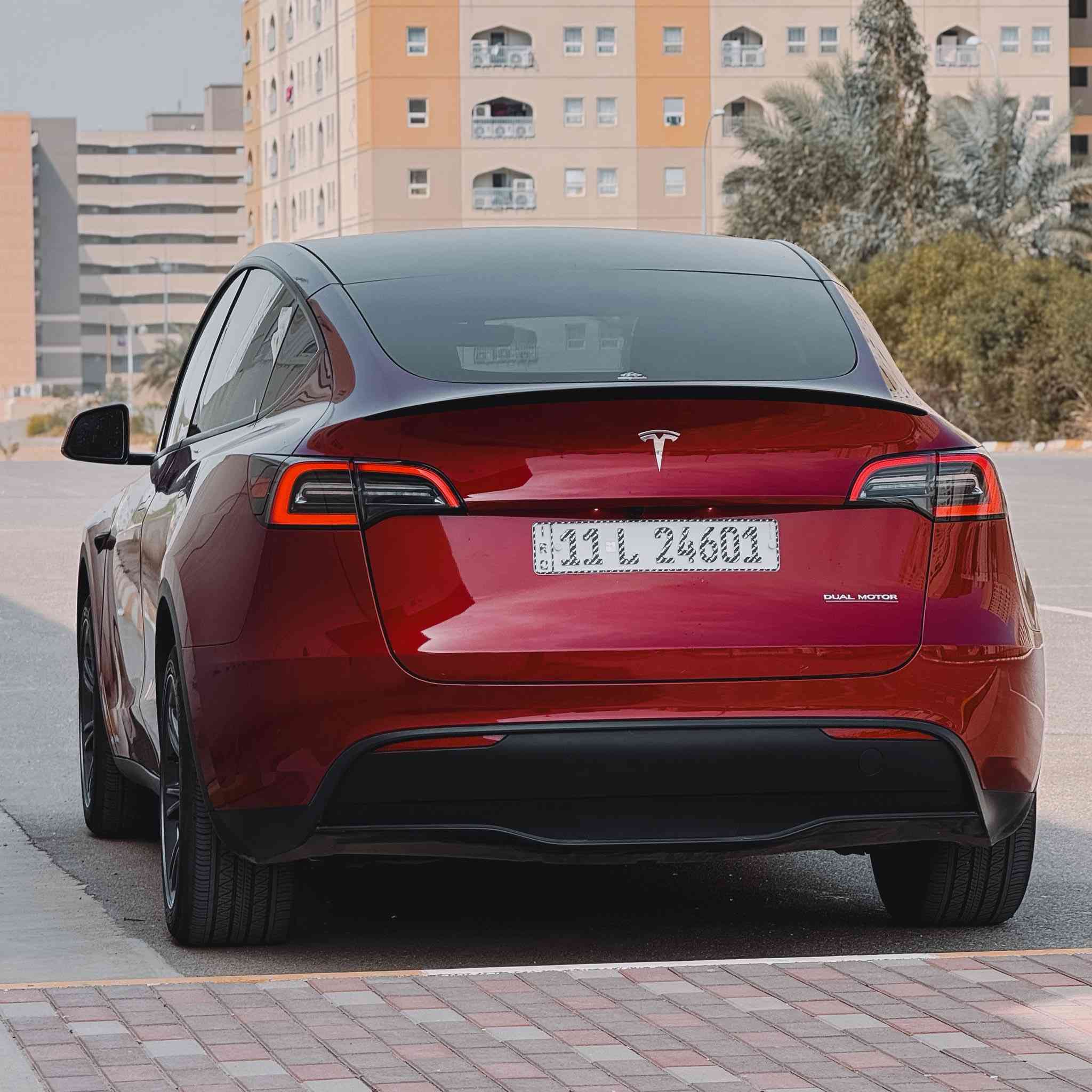 تسلا مودل Y 2025
لونك رينج 
دبل ماطور 
شاشة عداد امامية 
ماشية 8 الاف مايل نظيفة جدًا
حادث باب عكس السايق و الخلفي مبدل و مصبوغ
ايرباك بردة عكس السايق فقط
مكفولة من غير شي و نظيفة حيل السيارة 
سعر السيارة 25,500 و بيها مجال 
رقم تلفون : ***********
