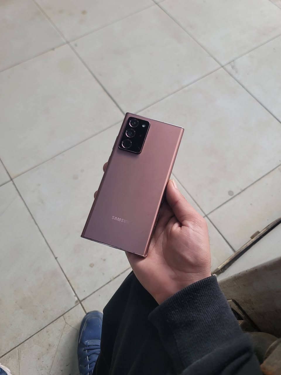 السلام عليكم 
نوت 20الترا 
ذاكرة 256
نسخة الشرق الاوسط 
دبل خط 
الجهاز خارق  
فقط بي طخة بل جامة مال الكامرات مامثرة ولجهاز كلش نضيف 
 موضح بل صور نضافة الجهاز 
بدون ملحقات فقط جهاز 
السعر370 الف
مكاني بغداد الكاظمية 
***********
توصيل ماعندي 
متواجد خاص
