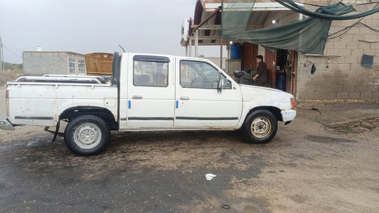 نيسان 91للبيع رقمهه مثنى مداور ثاني يوم
كير ومحرك وكلشي تجي تفحص وتطلع بيهه وين ماتريد 

كهرباء وتأير جديد كامله جاهزه شوف بعينك وتعال كلب وتكد. سعرهه 25وبهه مجال للشراي 

وترايهه وين ما يعجبك. مكانهه سماوه بل وركاه 

***********

