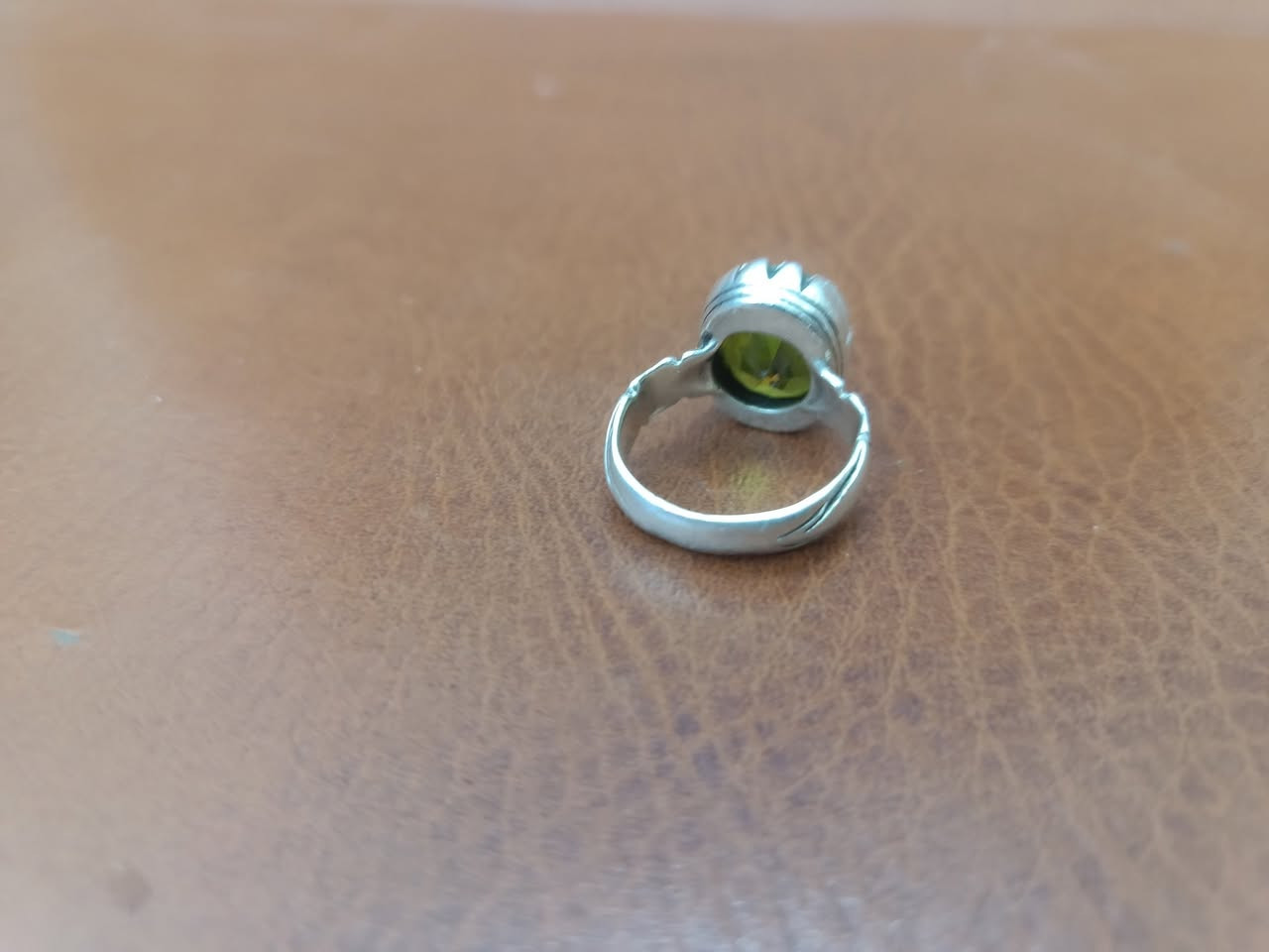 محبس فضه شذره سلطان سعر 80 وبي مجال مكاني بلديات حي ضباط ***********
